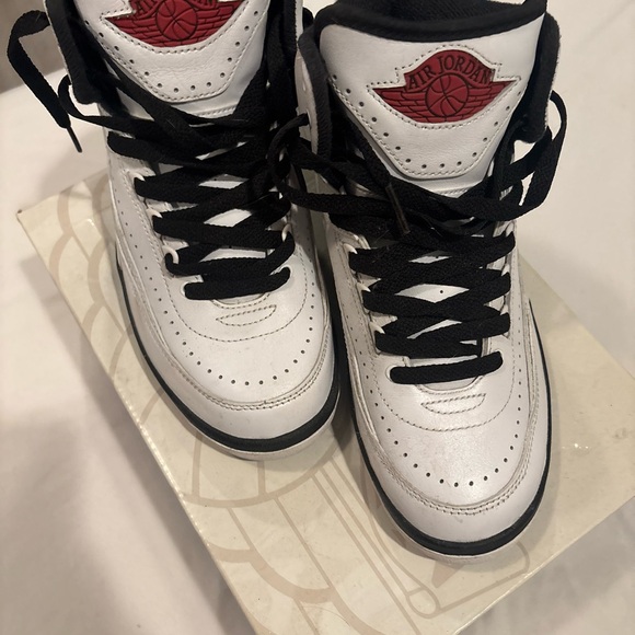 Jordan Retro 2s - Picture 7 of 8